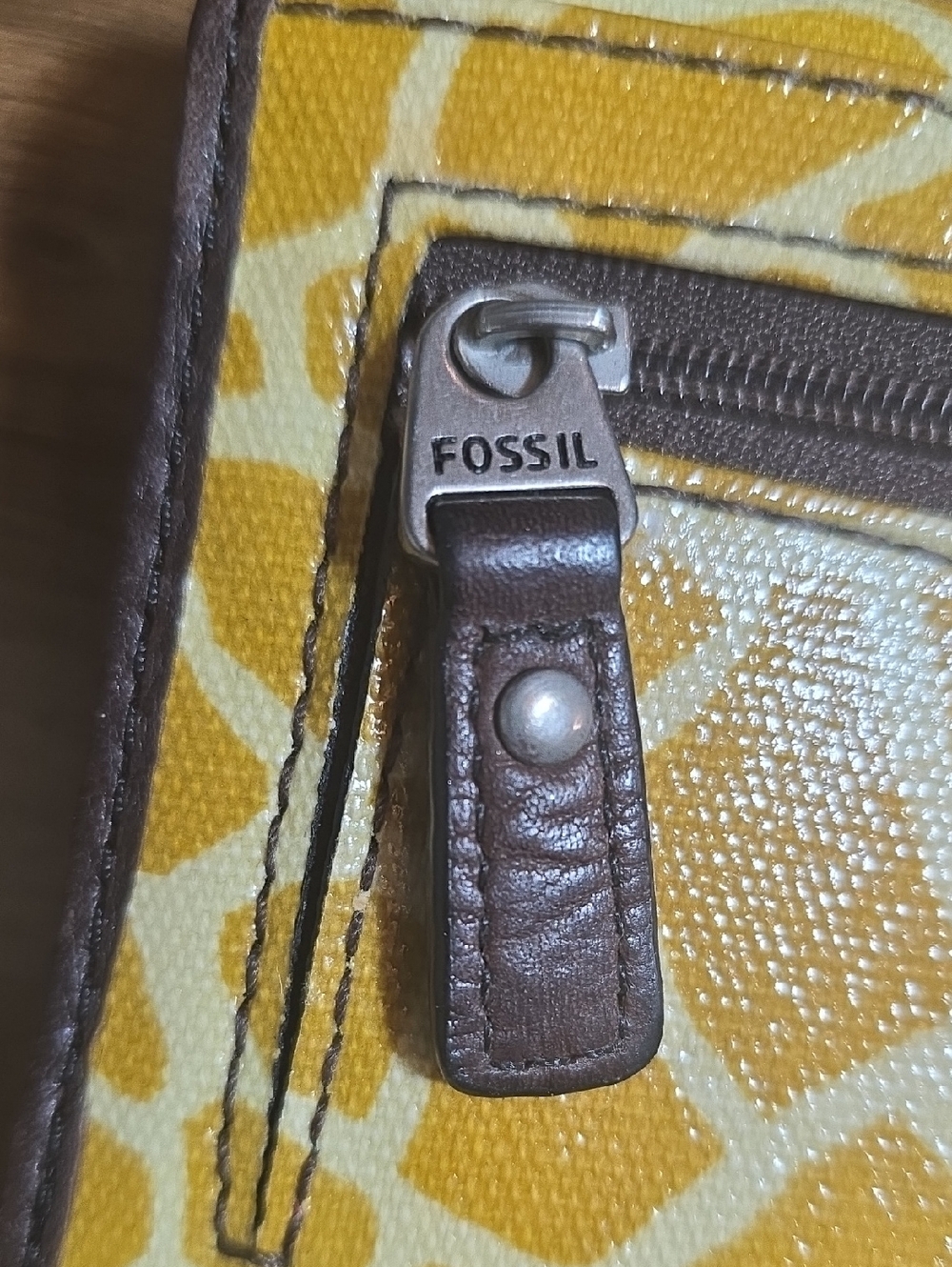 FOSSIL Wallet Tri-fold KEY-PER Coated Canvas Giraffe Print Brown Leather Trim - Picture 4 of 11